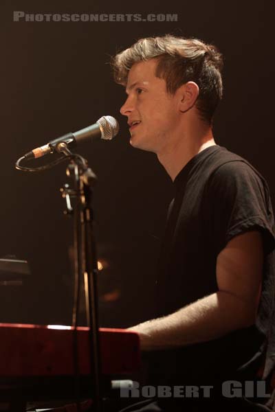 PERFUME GENIUS - 2012-09-13 - PARIS - Cafe de la Danse - 